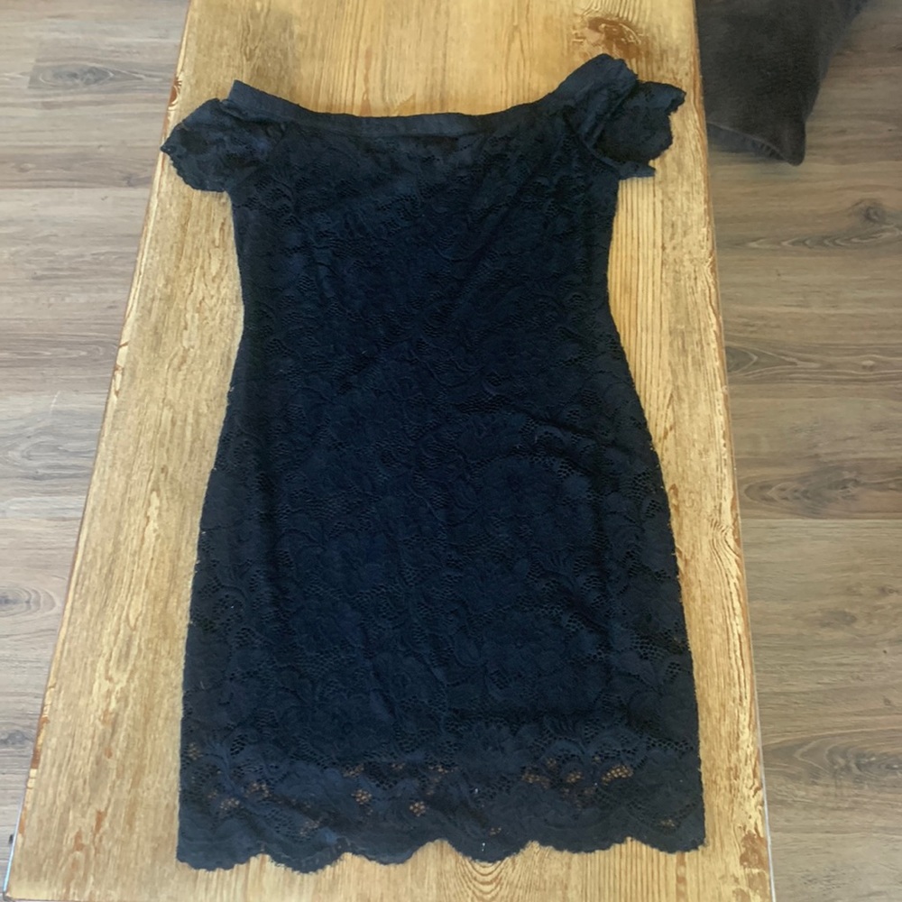 Lace off the shoulder mini dress black size L